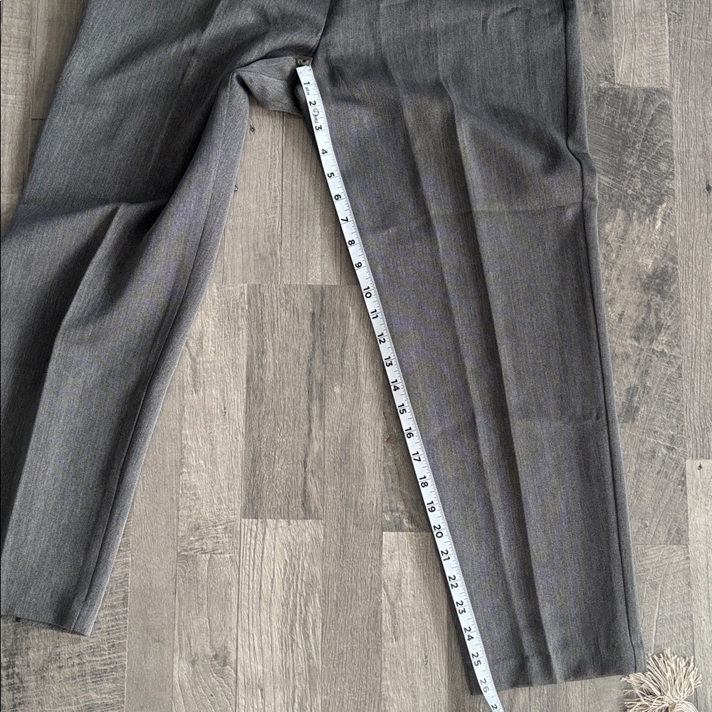 Kim Rogers petite Women’s Gray Elastic Waist Insets With Pockets Pants
⁩ - Picture 14 of 14